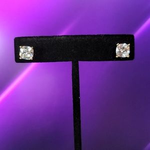 NWT Stunning Cushion cut Cubic Zirconia Stud